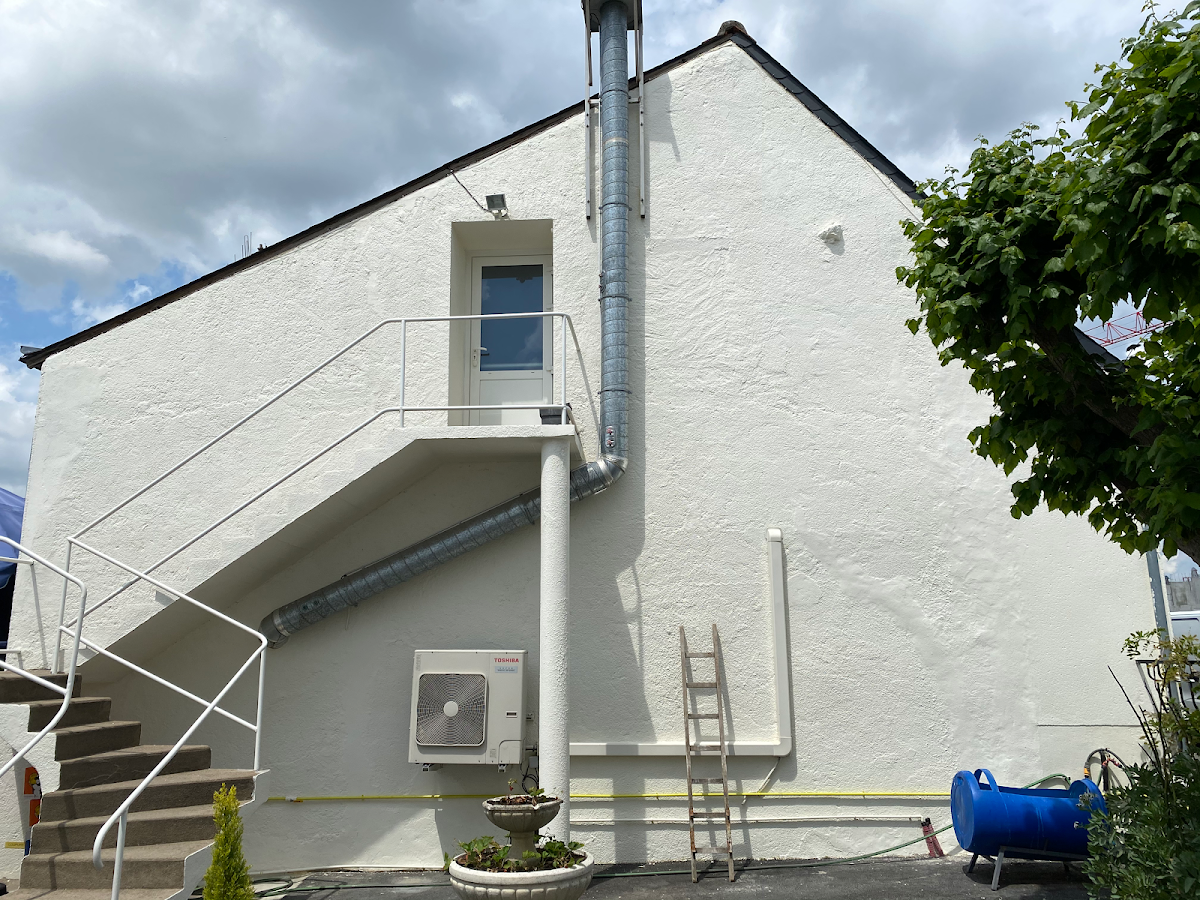 Réalisation Artisan Promasset : nettoyage de dallage et terrasse extérieure